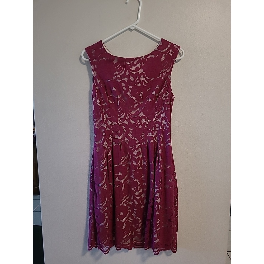 Vince Camuto Women's Size‎ 6 Fuchsia Beige Lined Lace Sheath Dress With Pockets